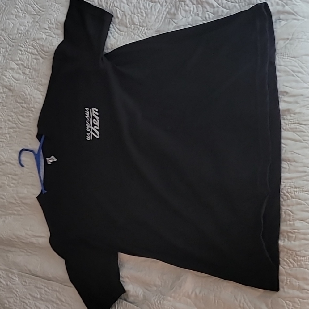 Us Versus Them Heads High t-shirt black Large EUC